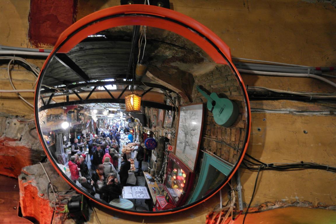 Ruin Pub Tour in Budapest - Szimpla Kert