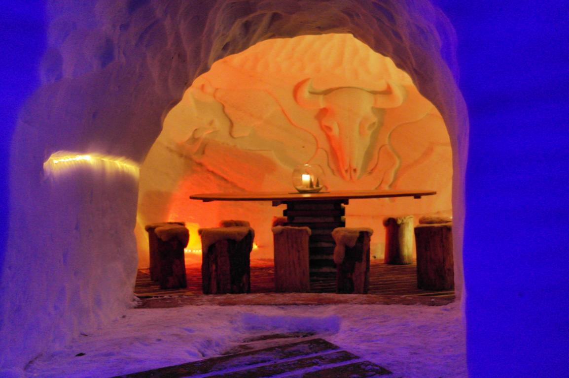 Iglu Übernachtung in den Alpen