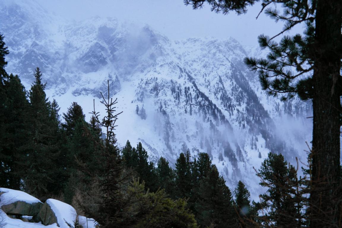 Iglu Übernachtung in den Alpen