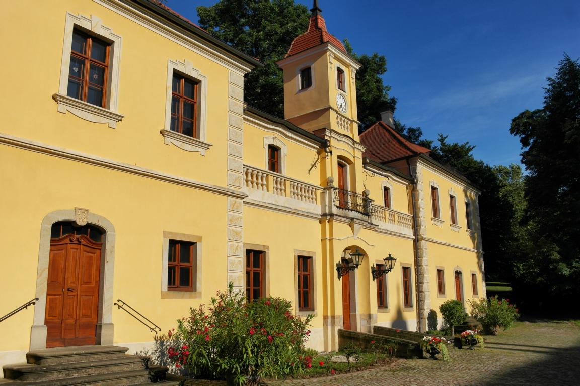 Auf Schlössertour in Sachsen Besondere Ausflugsziele & Tipps - Schloss Proschwitz