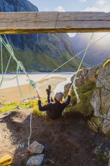 Kvalvika Bucht Lofoten Schaukel